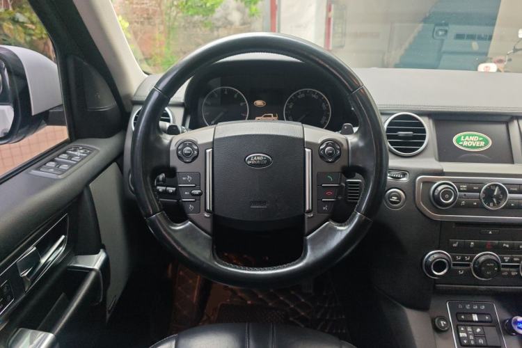 Used Land Rover Discovery 2015 3.0 SC V6 SE Steering Wheel