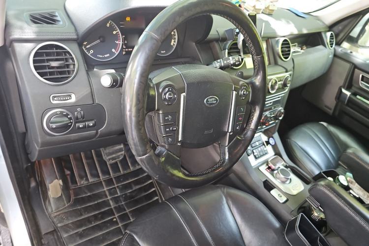 Used Land Rover Discovery 2015 3.0 SC V6 HSE Steering Wheel