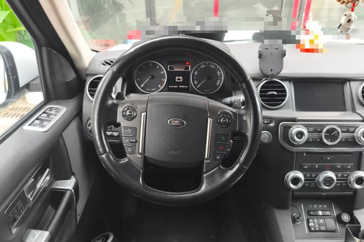 Used Land Rover Discovery 2015 3.0 SC V6 HSE Steering Wheel