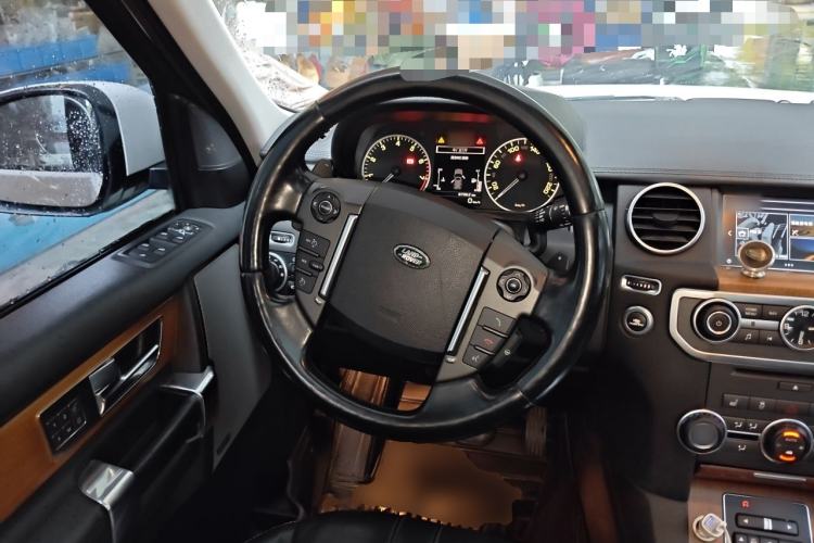 Used Land Rover Discovery 2015 3.0 SC V6 HSE Luxury Steering Wheel