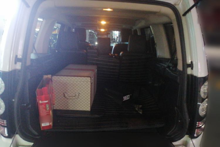 Used Land Rover Discovery 2015 3.0 SC V6 SE Trunk