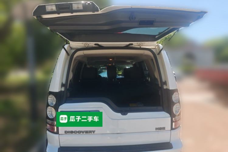 Used Land Rover Discovery 2015 3.0 SDV6 HSE Diesel Version Trunk