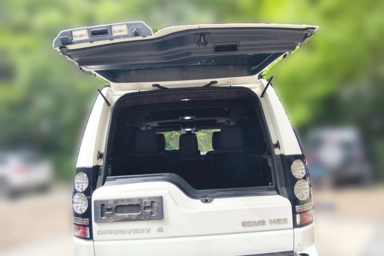 Used Land Rover Discovery 2015 3.0 SC V6 SE Trunk