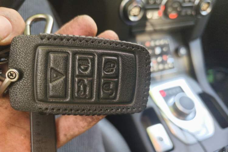 Used Land Rover Discovery 2015 3.0 SC V6 HSE Vehicle Key