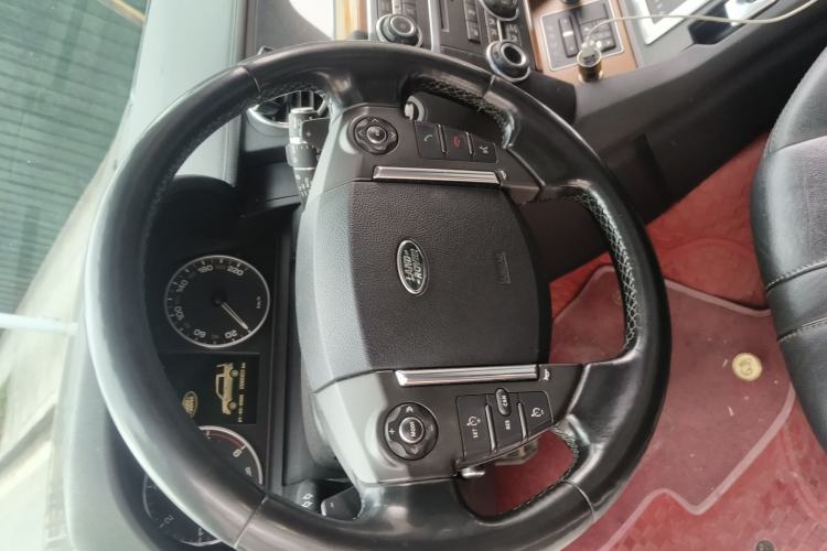 Used Land Rover Discovery 2015 3.0 SDV6 HSE Diesel Version Steering Wheel