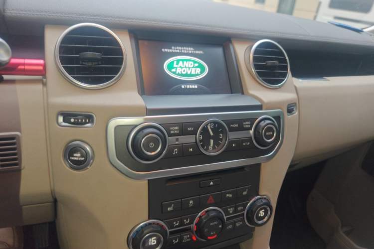 Used Land Rover Discovery 2016 3.0 SC Obsidian Black Heritage Edition HSE Audio And AC Panel