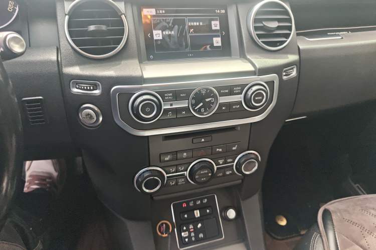 Used Land Rover Discovery  Audio And AC Panel