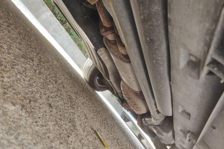 Used Land Rover Discovery  Chassis Front Left