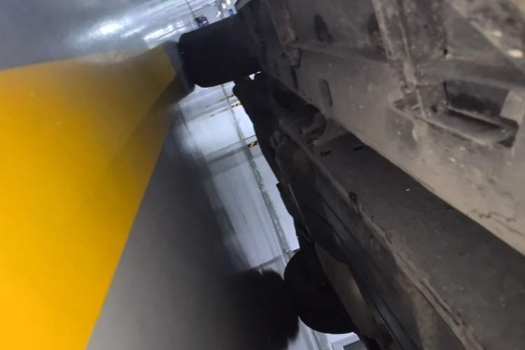 Used Land Rover Discovery  Chassis Front Right