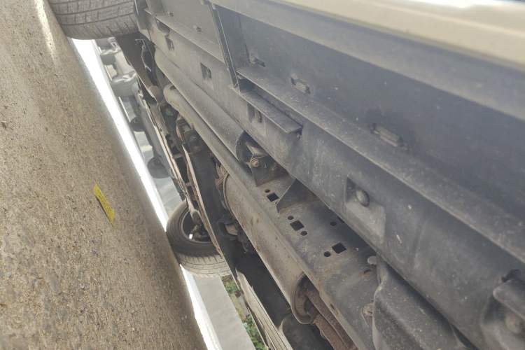 Used Land Rover Discovery  Chassis Rear Left
