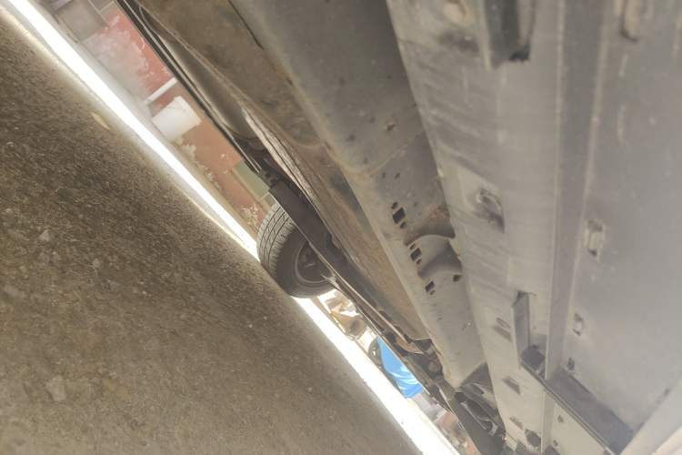 Used Land Rover Discovery  Chassis Rear Right