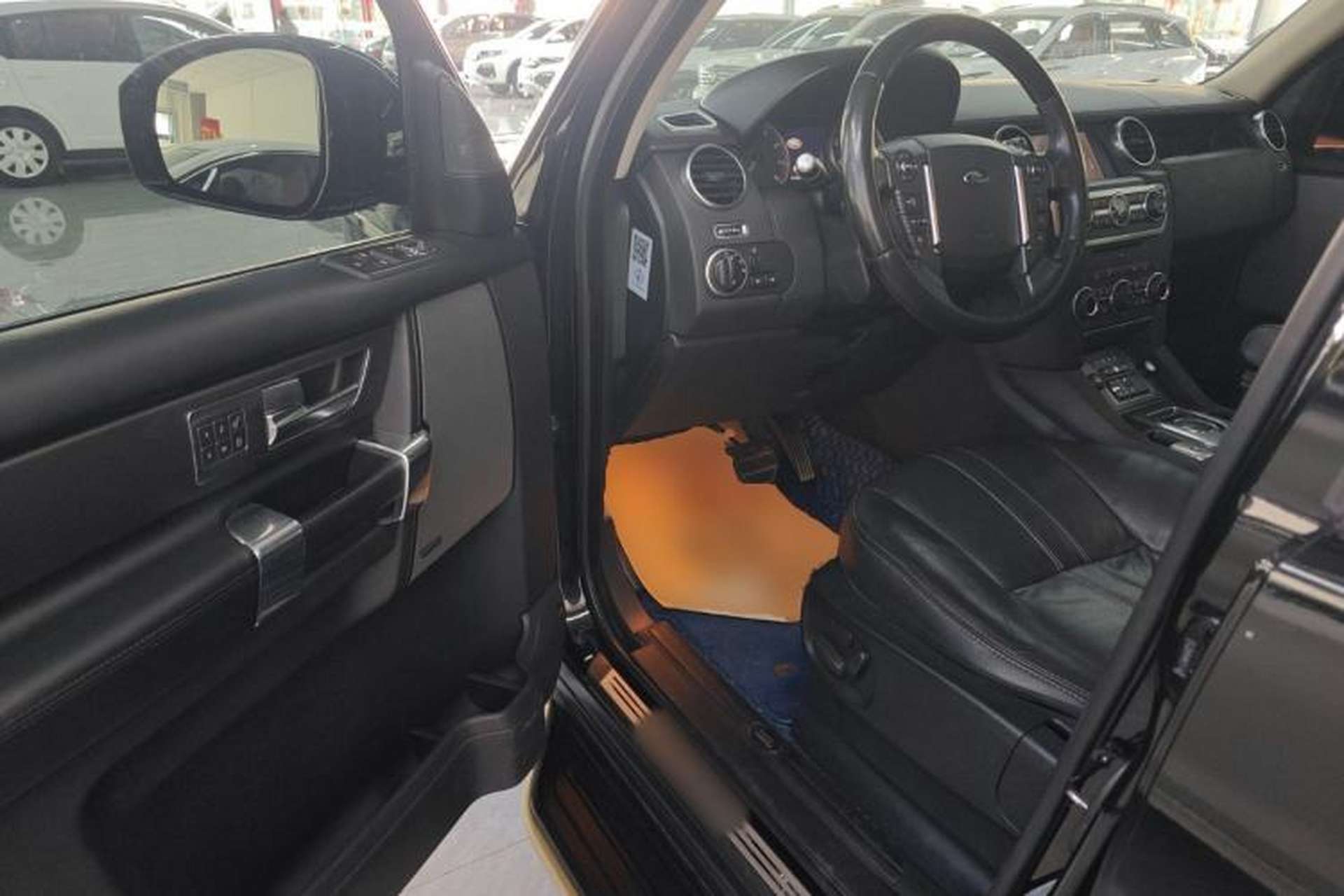 Used Land Rover Discovery 2016 3.0 SC V6 SE Driver Seat