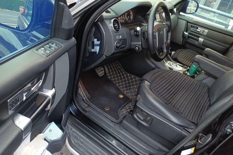Used Land Rover Discovery 2016 3.0 SC Obsidian Black Heritage Edition HSE Driver Seat