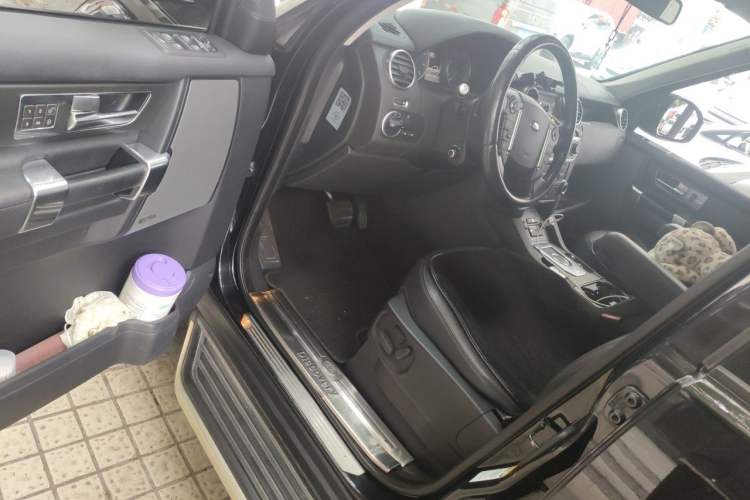 Used Land Rover Discovery 2016 3.0 SC V6 HSE Driver Seat