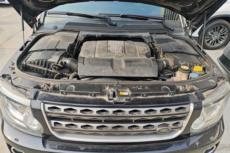Used Land Rover Discovery 2016 3.0 SC Obsidian Black Heritage Edition SE Engine Bay