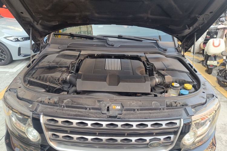 Used Land Rover Discovery 2016 3.0 SC V6 HSE Engine Bay