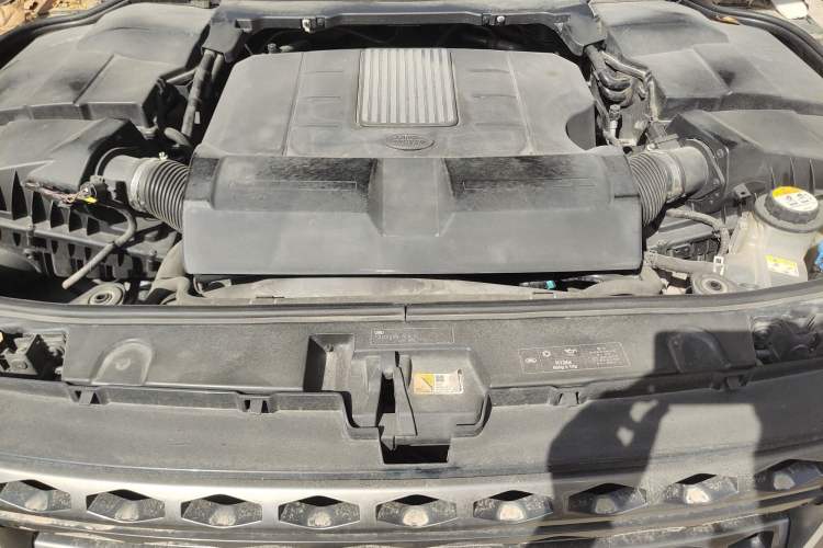Used Land Rover Discovery  Engine Bay