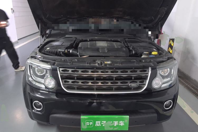 Used Land Rover Discovery  Engine Bay