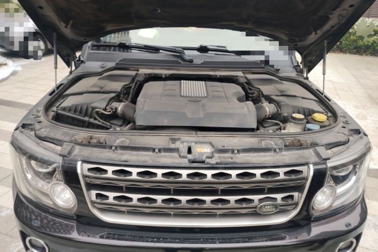 Used Land Rover Discovery 2016 3.0 SC Obsidian Black Heritage Edition SE Engine Bay