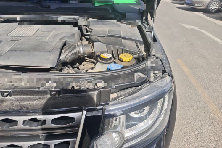 Used Land Rover Discovery  Engine Bay Left