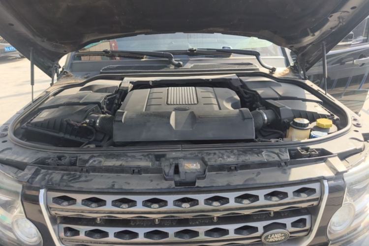 Used Land Rover Discovery  Engine Bay