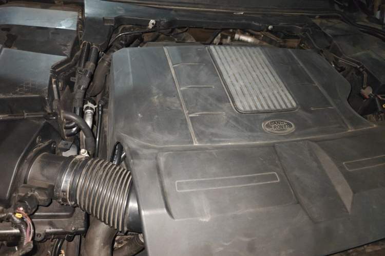 Used Land Rover Discovery  Engine Bay Right