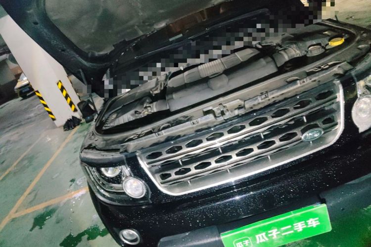 Used Land Rover Discovery 2016 3.0 SC Obsidian Black Heritage Edition HSE Engine Bay Right