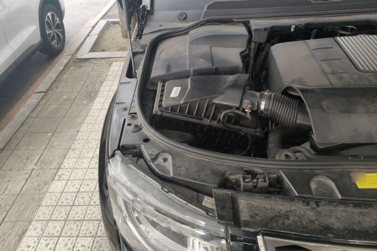Used Land Rover Discovery 2016 3.0 SC V6 HSE Engine Bay Right