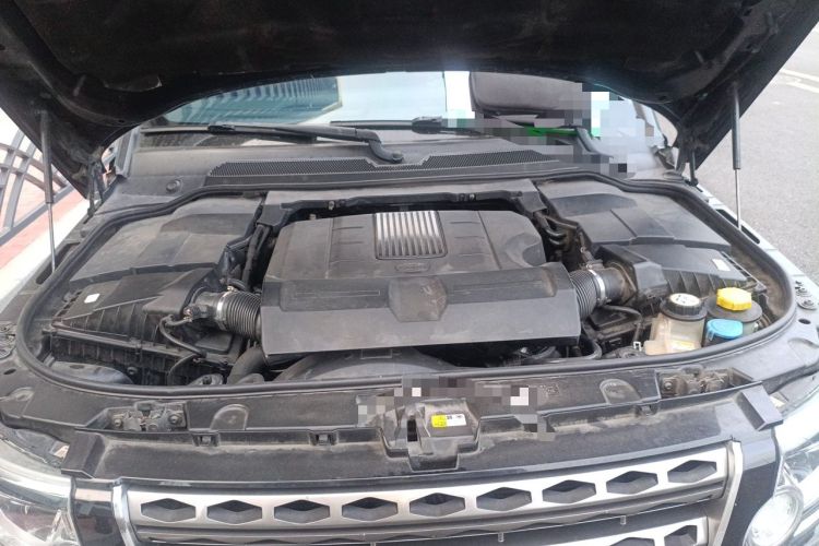 Used Land Rover Discovery 2016 3.0 SC Obsidian Black Heritage Edition HSE Engine Bay