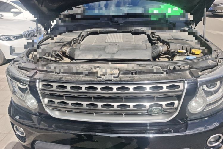 Used Land Rover Discovery  Engine Bay