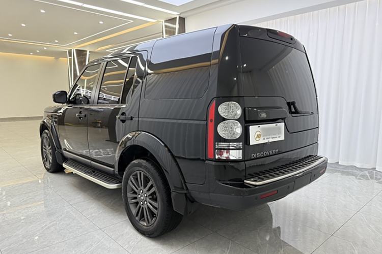 Used Land Rover Discovery 2016 3.0 SC Obsidian Black Heritage Edition SE Exterior 2