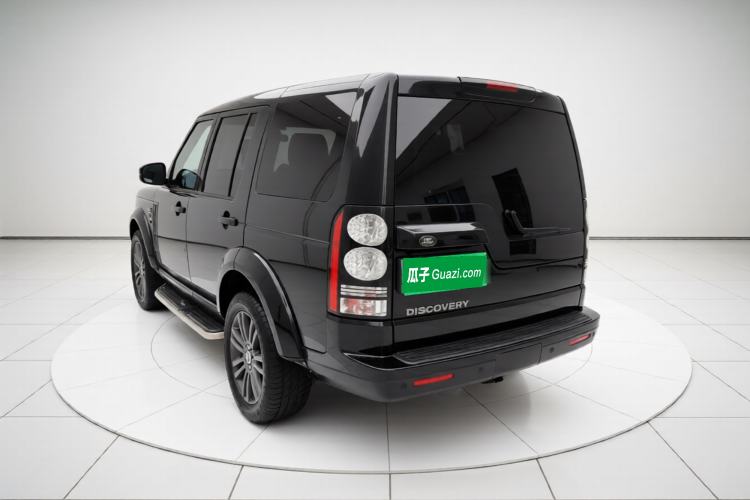 Used Land Rover Discovery 2016 3.0 SC Obsidian Black Heritage Edition SE Exterior 3