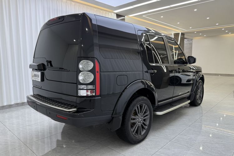 Used Land Rover Discovery 2016 3.0 SC Obsidian Black Heritage Edition SE Exterior 3