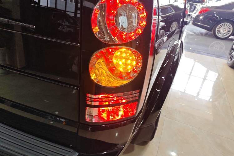 Used Land Rover Discovery 2016 3.0 SC V6 HSE Exterior 3
