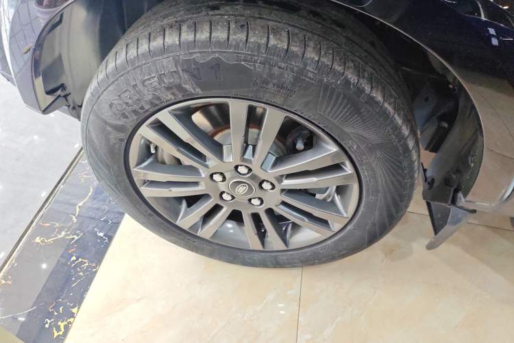 Used Land Rover Discovery 2016 3.0 SC V6 HSE Exterior 4