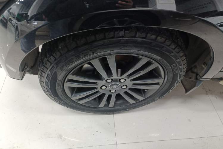 Used Land Rover Discovery 2016 3.0 SC V6 HSE Exterior 7