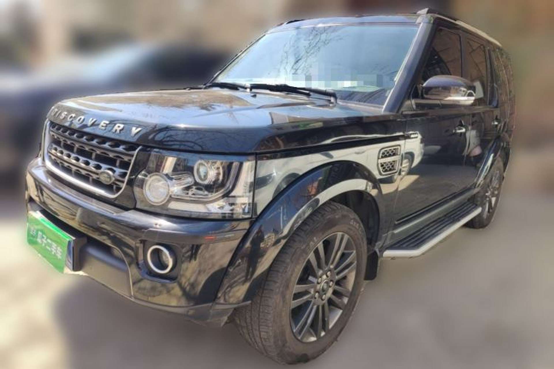 Used Land Rover Discovery 2016 3.0 SC Obsidian Black Heritage Edition HSE Front Left 45 Deg