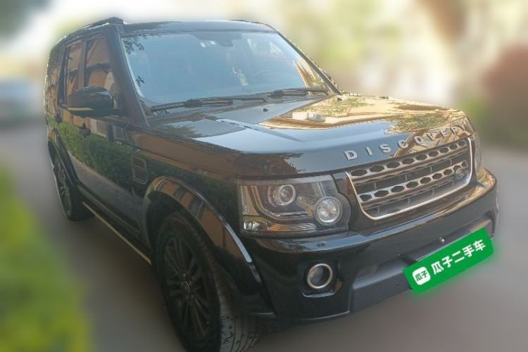Used Land Rover Discovery  Front Right 45 Deg