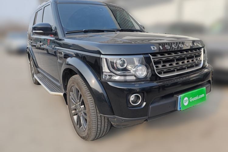 Used Land Rover Discovery 2016 3.0 SC Obsidian Black Heritage Edition SE Front Right 45 Deg