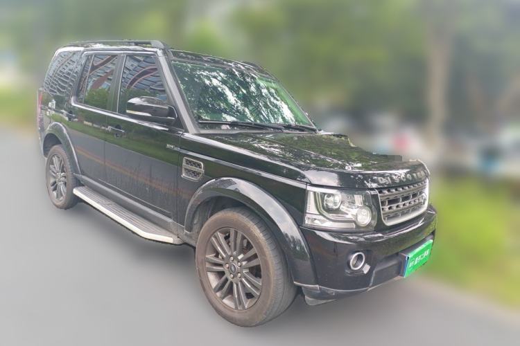 Used Land Rover Discovery 2016 3.0 SC Obsidian Black Heritage Edition HSE Front Right 45 Deg