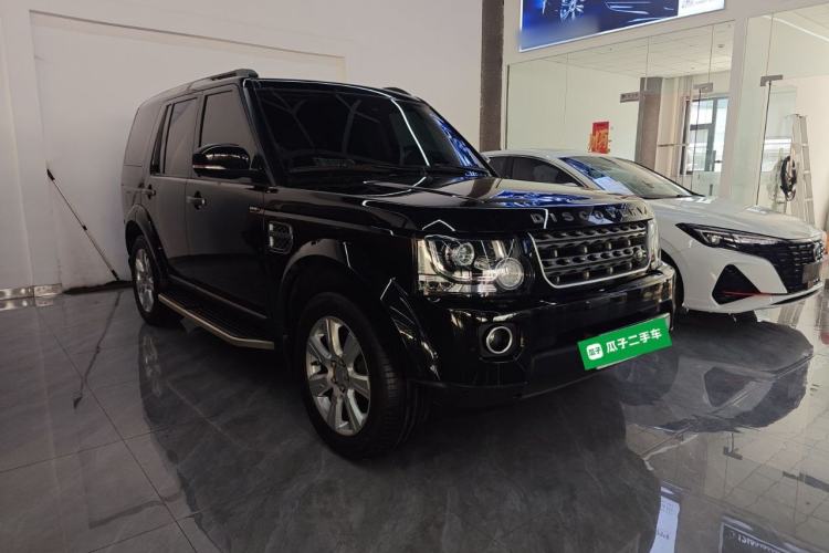 Used Land Rover Discovery 2016 3.0 SC V6 SE Front Right 45 Deg