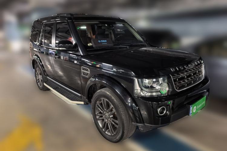 Used Land Rover Discovery 2016 3.0 SC V6 HSE Front Right 45 Deg