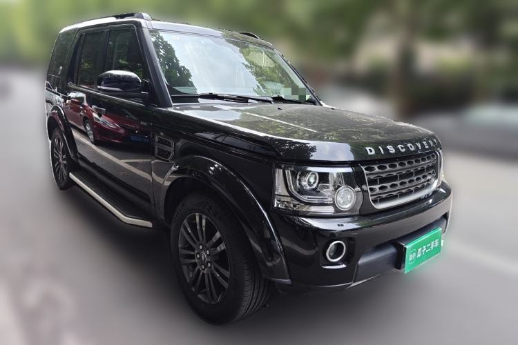 Used Land Rover Discovery 2016 3.0 SC Obsidian Black Heritage Edition SE Front Right 45 Deg