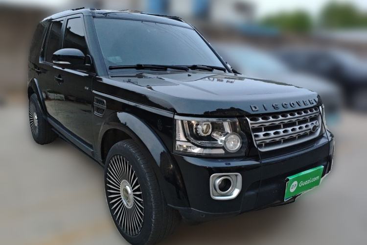 Used Land Rover Discovery 2016 3.0 SC V6 HSE Front Right 45 Deg