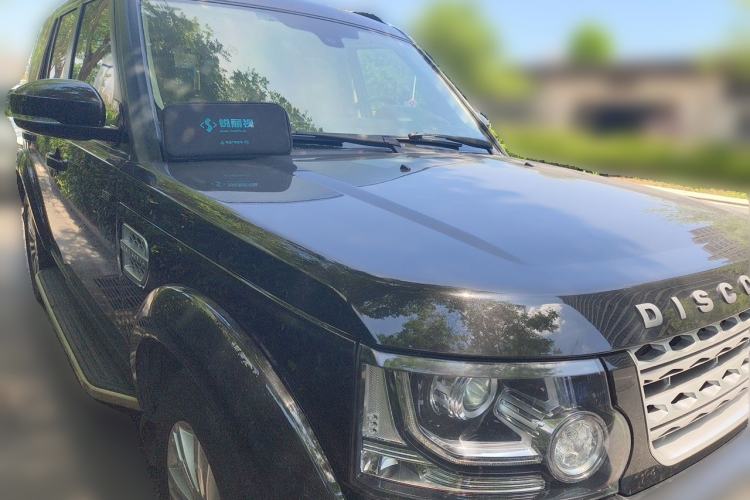 Used Land Rover Discovery 2016 3.0 SC V6 SE Front Right 45 Deg