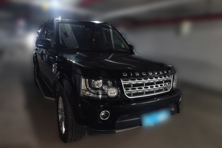 Used Land Rover Discovery  Front Right 45 Deg