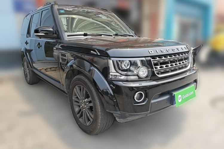 Used Land Rover Discovery 2016 3.0 SC V6 HSE Luxury Front Right 45 Deg