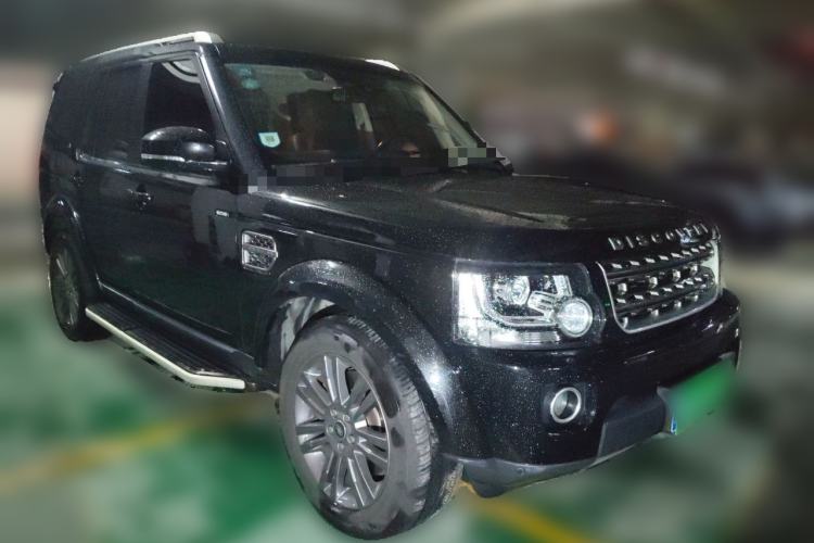 Used Land Rover Discovery 2016 3.0 SC Obsidian Black Heritage Edition HSE Front Right 45 Deg