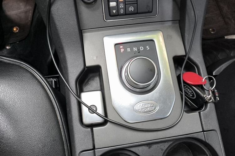 Used Land Rover Discovery 2016 3.0 SDV6 Black Edition HSE Diesel Version Gear Lever