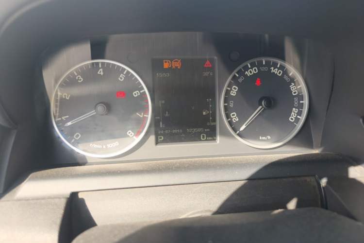 Used Land Rover Discovery  Instrument Cluster